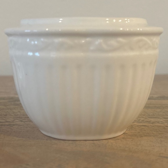 MIKASA sugar and creamer set - Picture 9 of 10